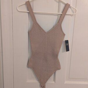 NWT Abercrombie & Fitch Elevated Ribbed Knit V-Neck Bodysuit in Tan Size Small